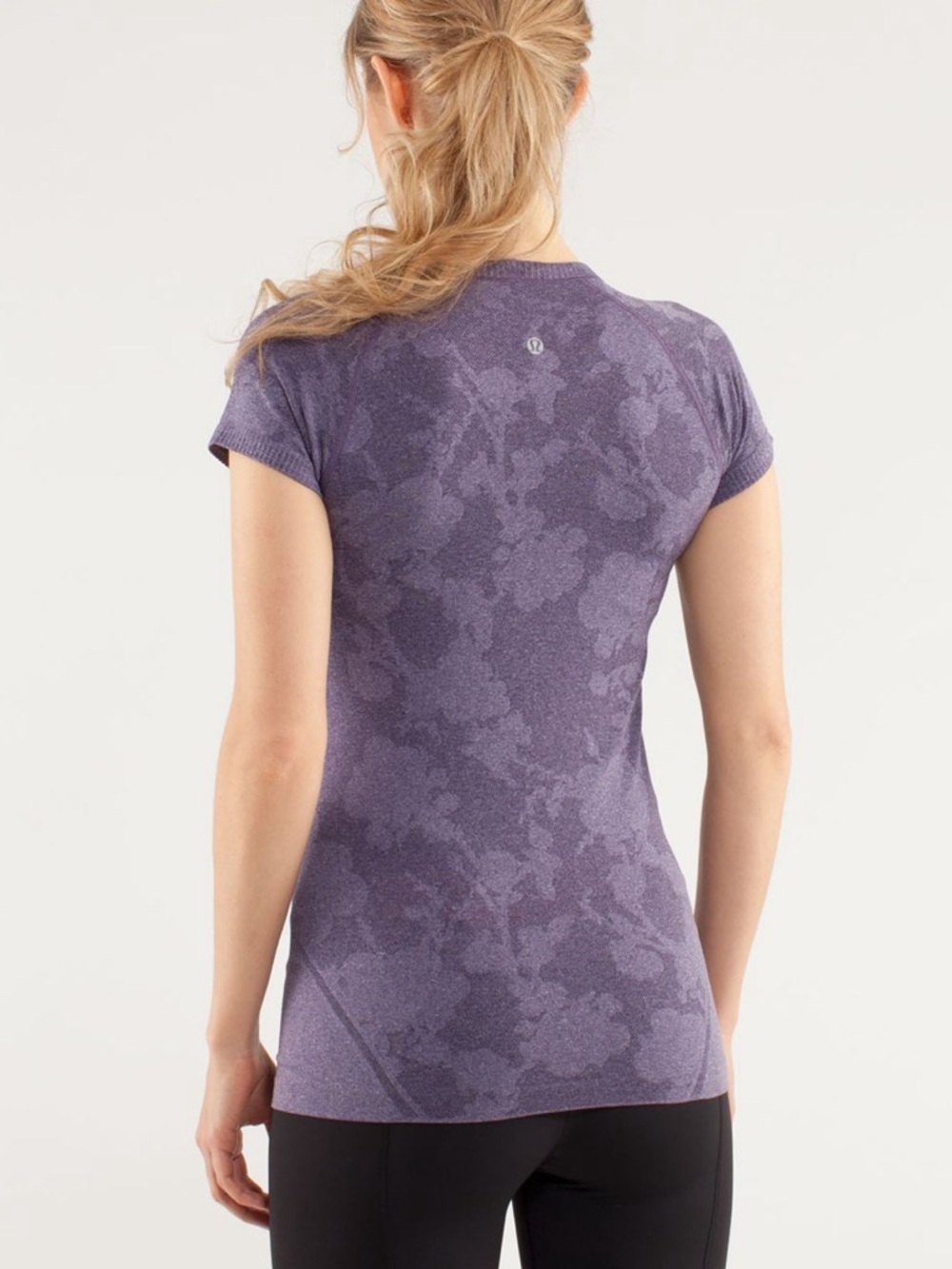 Lululemon Run: Swiftly Tech Short Sleeve — Grape (Special Edition) Size 6